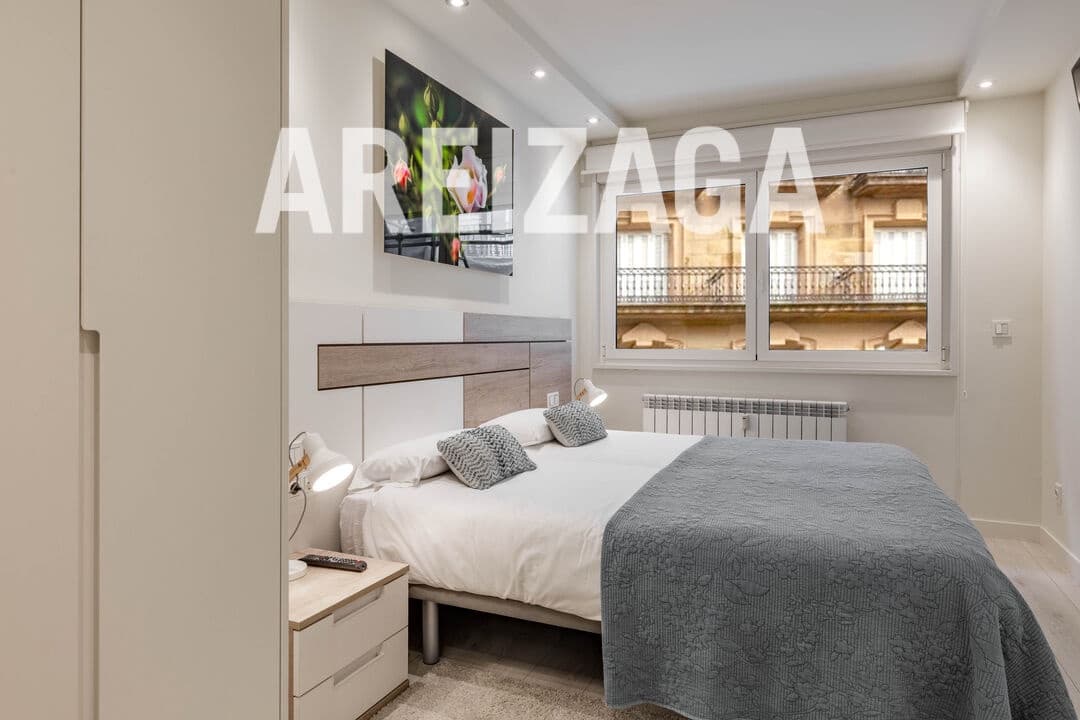 2 bedroom Flat for sale in Donostia-San Sebastian - € 830,000 (Ref: 9816517)