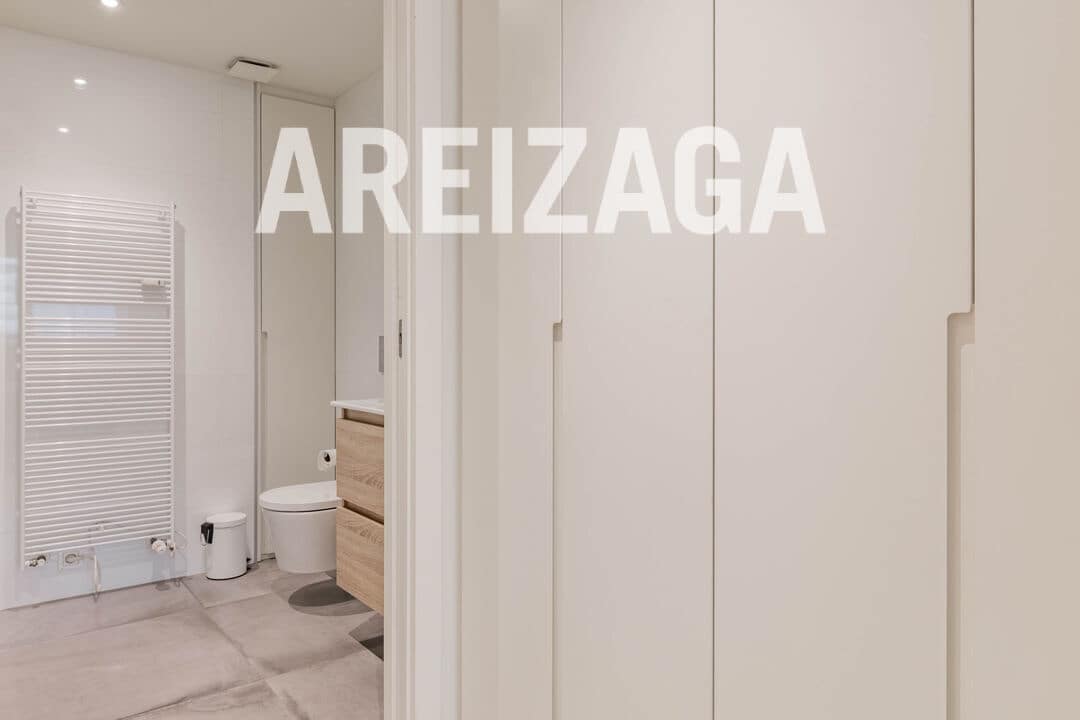 2 bedroom Flat for sale in Donostia-San Sebastian - € 830,000 (Ref: 9816517)