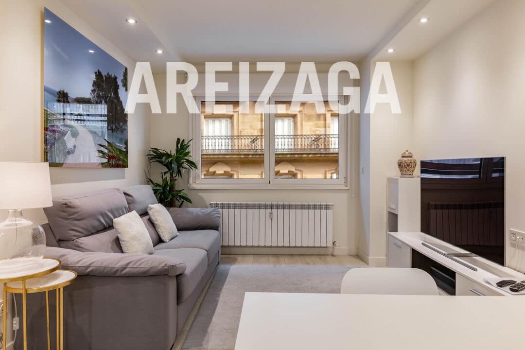 2 bedroom Flat for sale in Donostia-San Sebastian - € 830,000 (Ref: 9816517)
