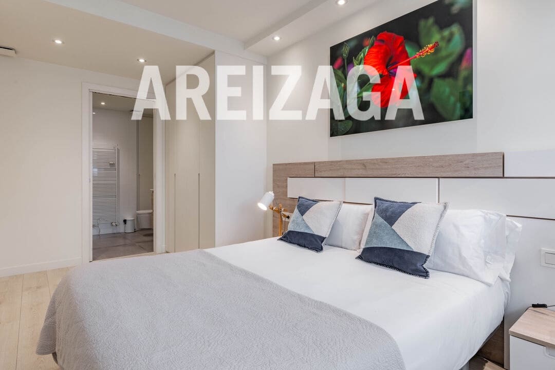 2 bedroom Flat for sale in Donostia-San Sebastian - € 830,000 (Ref: 9816517)