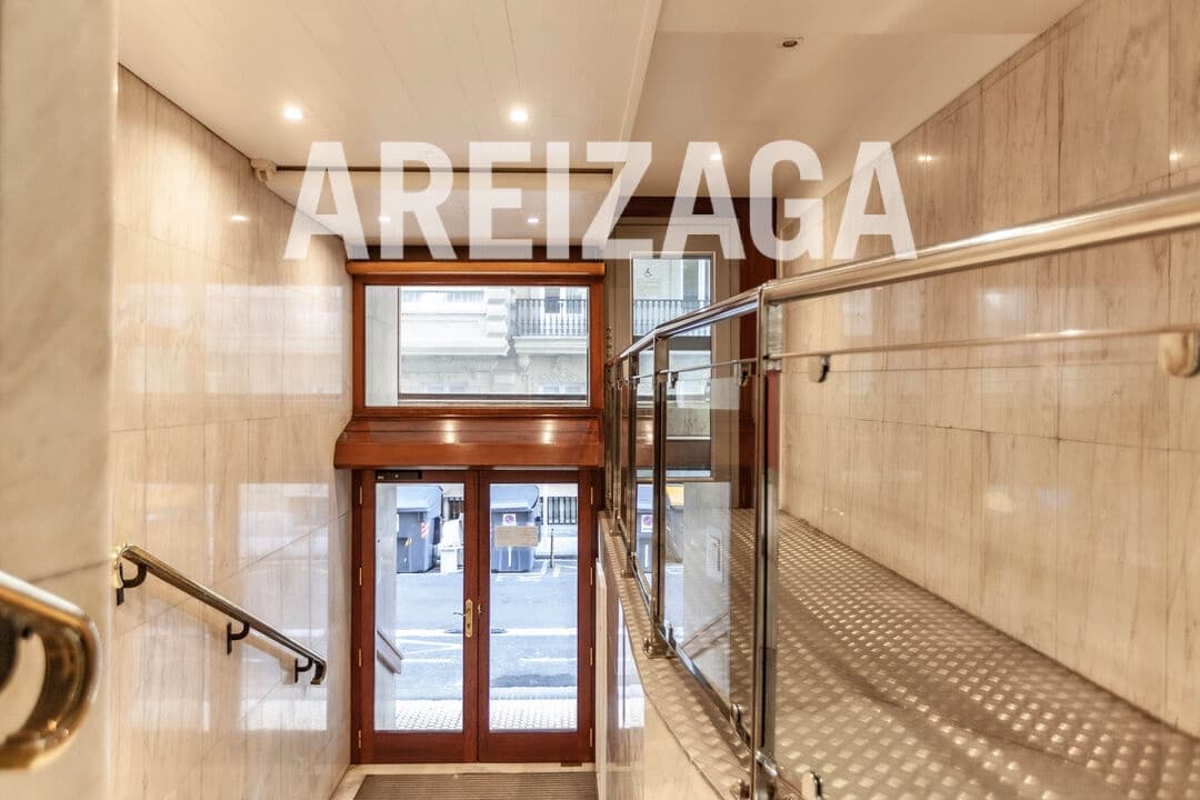 2 bedroom Flat for sale in Donostia-San Sebastian - € 830,000 (Ref: 9816517)