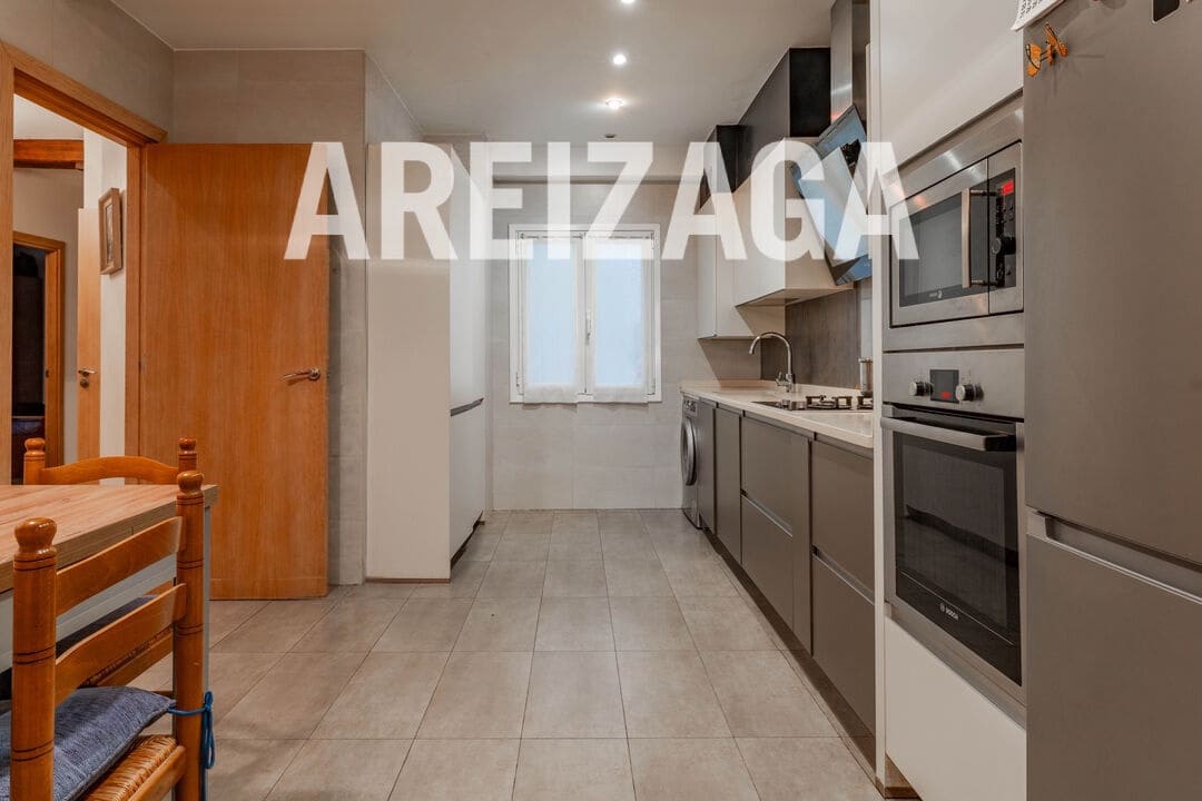 3 soverom Leilighet til salgs i Donostia-San Sebastian - € 740 000 (Ref: 9833093)