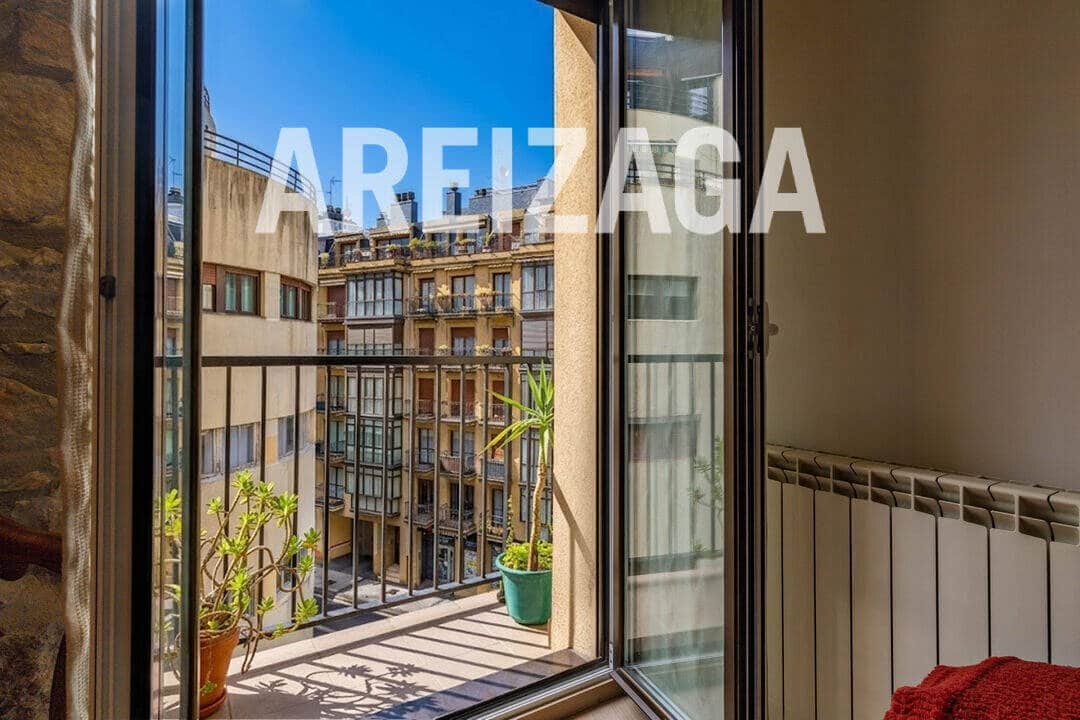 3 soverom Leilighet til salgs i Donostia-San Sebastian - € 740 000 (Ref: 9833093)