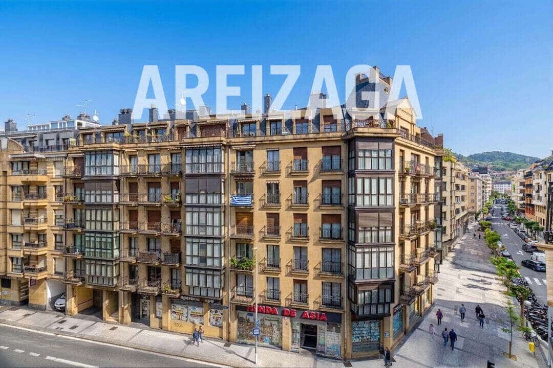 3 soverom Leilighet til salgs i Donostia-San Sebastian - € 740 000 (Ref: 9833093)