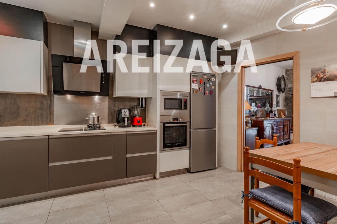 3 soverom Leilighet til salgs i Donostia-San Sebastian - € 740 000 (Ref: 9833093)