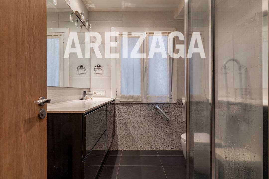 3 soverom Leilighet til salgs i Donostia-San Sebastian - € 740 000 (Ref: 9833093)