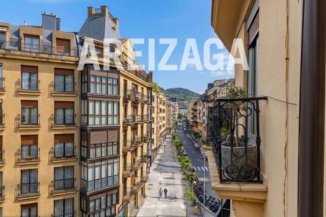 3 soverom Leilighet til salgs i Donostia-San Sebastián - € 740 000 (Ref: 9833093)