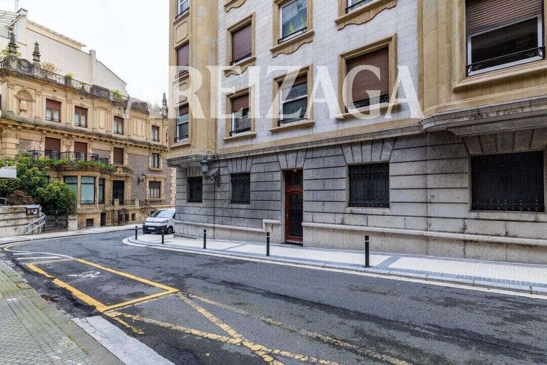 3 slaapkamer Flat te koop in Donostia-San Sebastian - € 950.000 (Ref: 9838743)