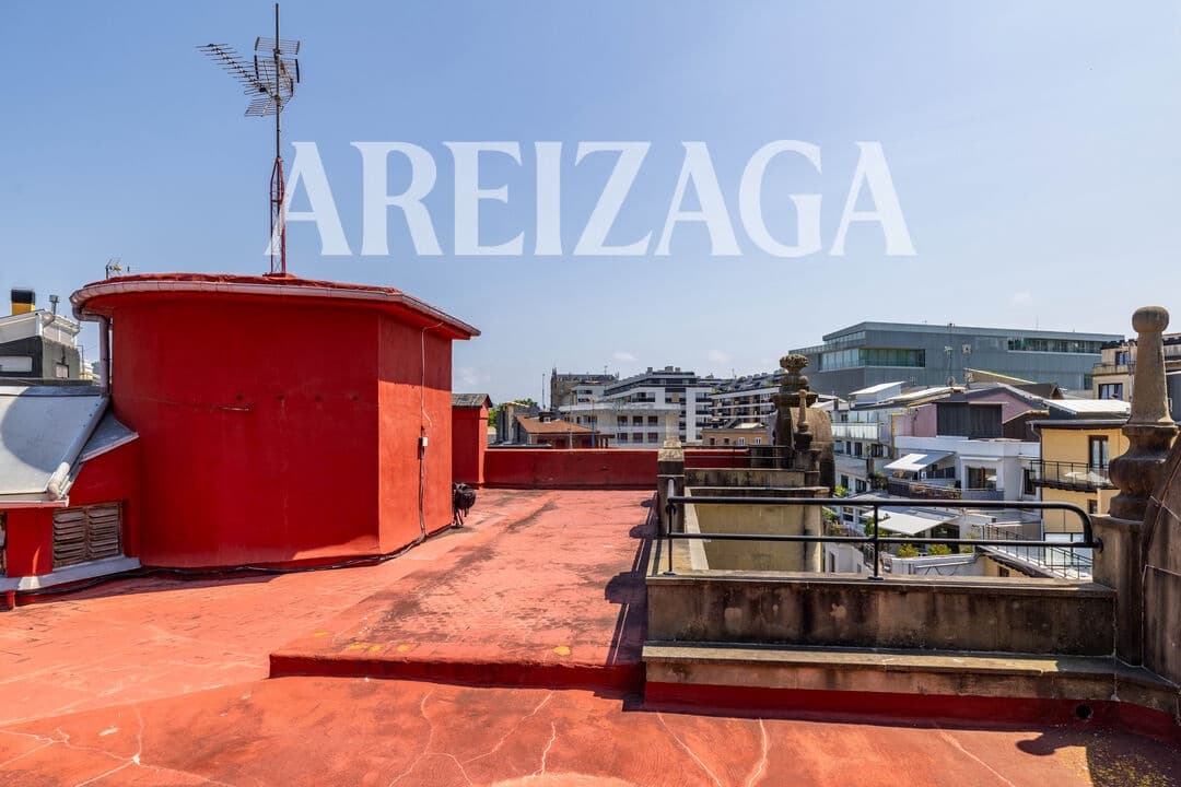 3 bedroom Flat for sale in Donostia-San Sebastian - € 950,000 (Ref: 9838743)