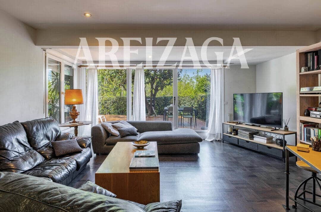 3 bedroom Flat for sale in Donostia-San Sebastian - € 995,000 (Ref: 9838744)