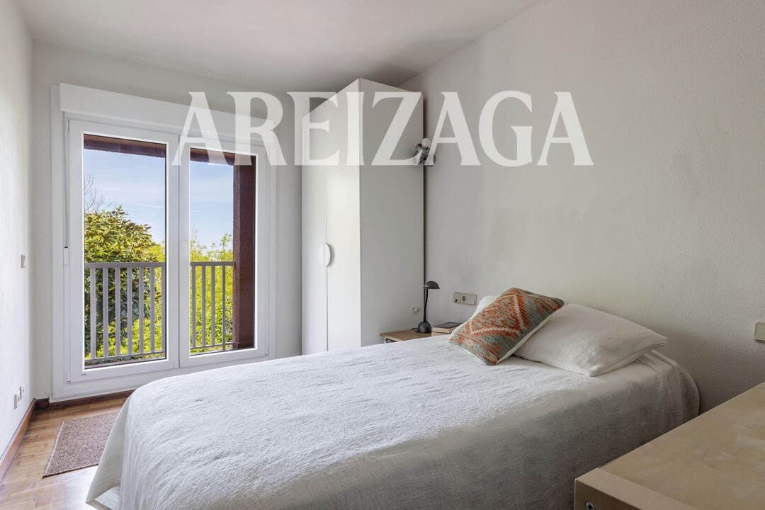 3 bedroom Flat for sale in Donostia-San Sebastian - € 995,000 (Ref: 9838744)
