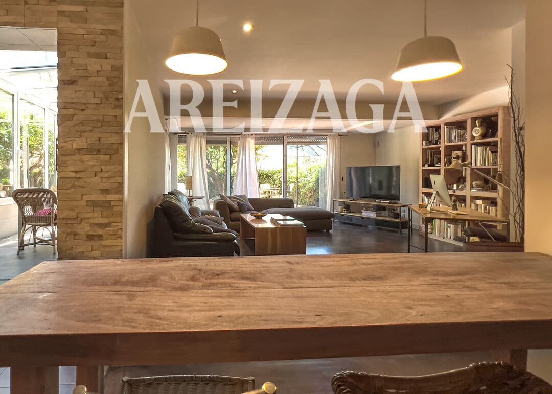 3 bedroom Flat for sale in Donostia-San Sebastian - € 995,000 (Ref: 9838744)