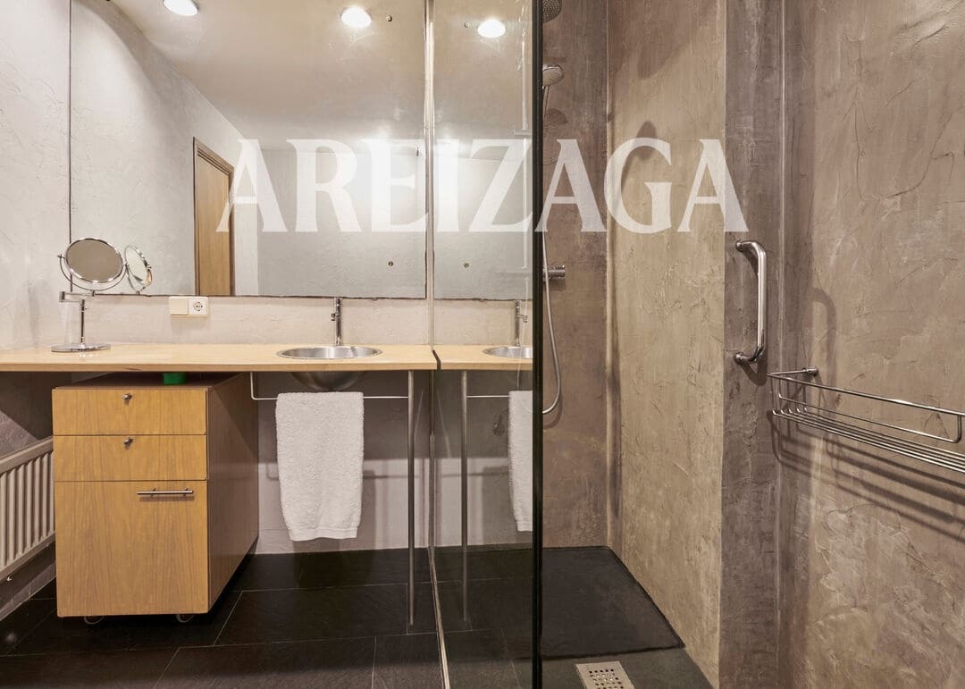 3 bedroom Flat for sale in Donostia-San Sebastian - € 995,000 (Ref: 9838744)