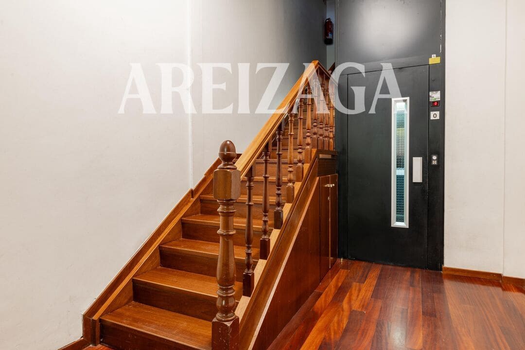 Piso de 2 habitaciones en Donostia-San Sebastián en venta - 840.000 € (Ref: 9838745)
