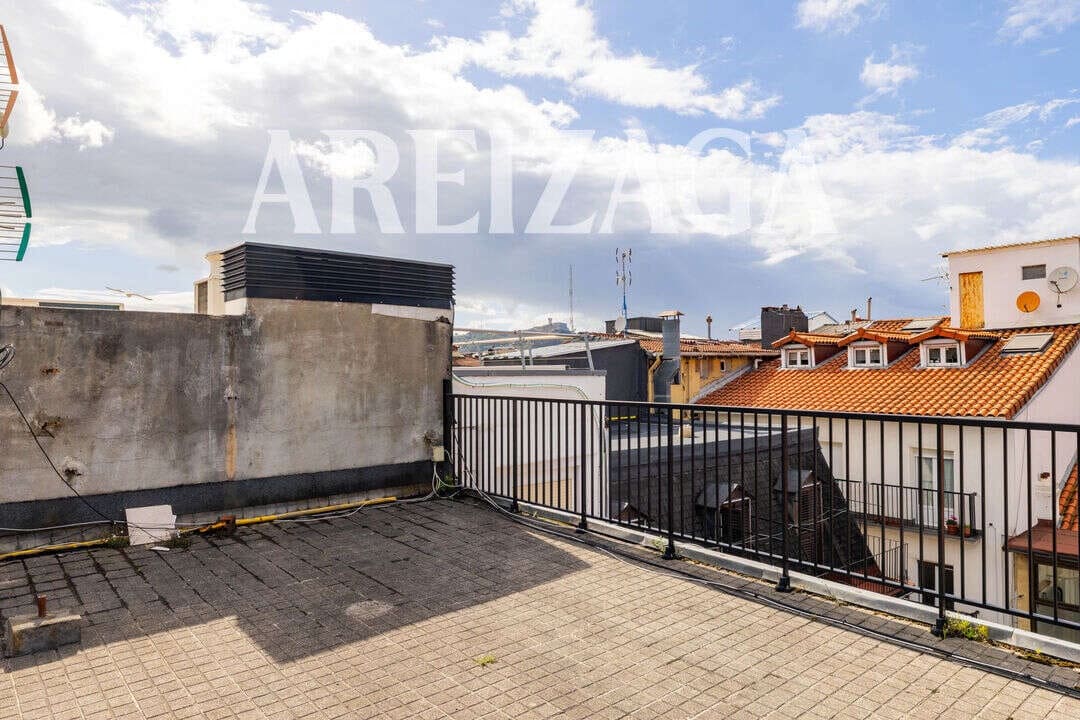 4 bedroom Flat for sale in Donostia-San Sebastian - € 980,000 (Ref: 9844487)