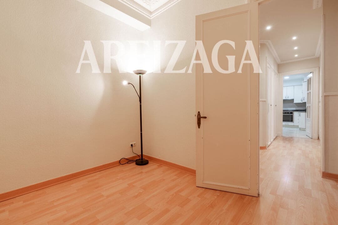 4 bedroom Flat for sale in Donostia-San Sebastian - € 980,000 (Ref: 9844487)