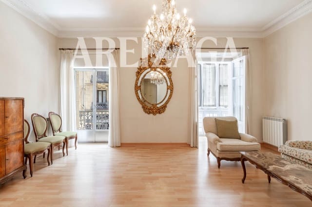 Piso de 4 habitaciones en Donostia-San Sebastián en venta - 980.000 € (Ref: 9844487)