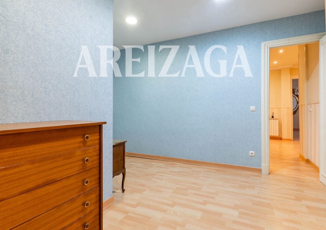 4 bedroom Flat for sale in Donostia-San Sebastian - € 980,000 (Ref: 9844487)