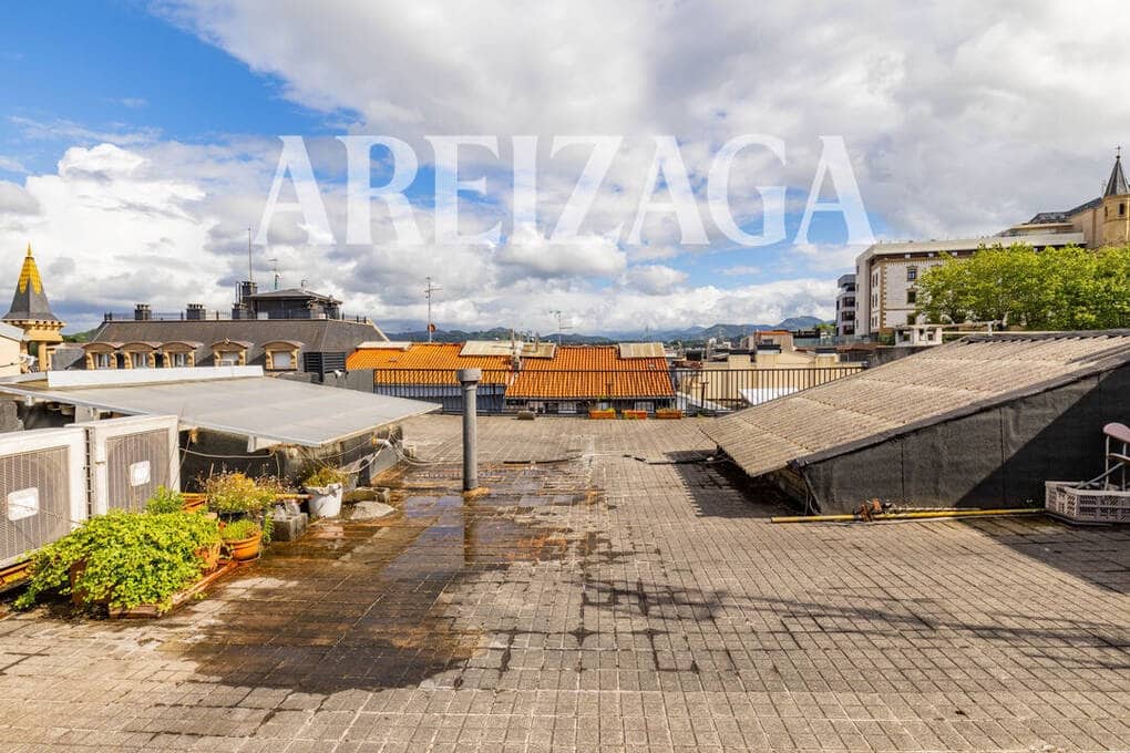 4 bedroom Flat for sale in Donostia-San Sebastian - € 980,000 (Ref: 9844487)