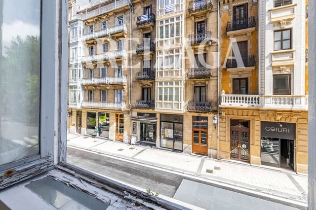 Piso de 4 habitaciones en Donostia-San Sebastián en venta - 980.000 € (Ref: 9844487)