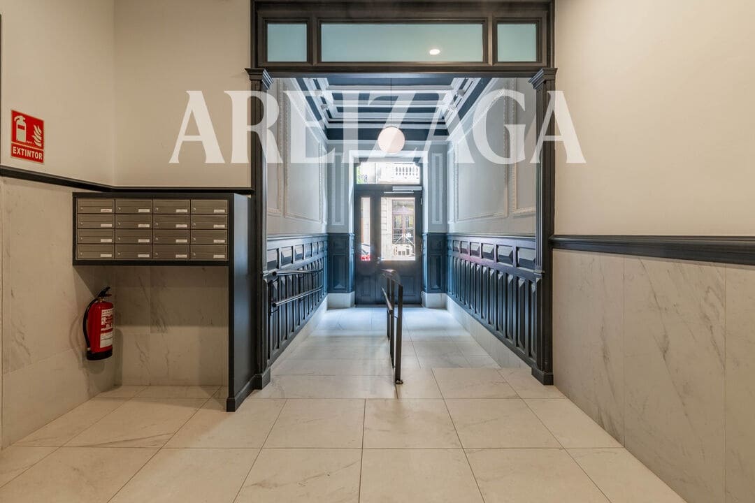 4 bedroom Flat for sale in Donostia-San Sebastian - € 980,000 (Ref: 9844487)