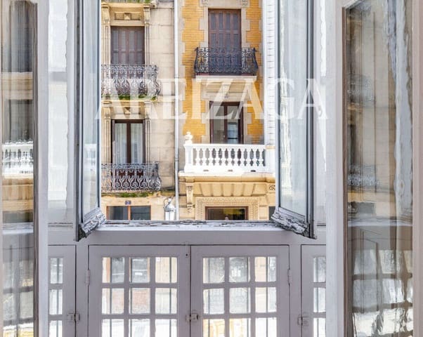Piso de 4 habitaciones en Donostia-San Sebastián en venta - 980.000 € (Ref: 9844487)