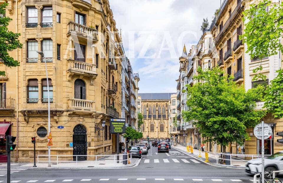 4 bedroom Flat for sale in Donostia-San Sebastian - € 980,000 (Ref: 9844487)