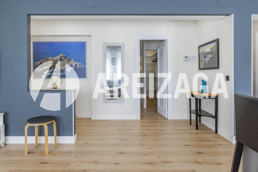 3 bedroom Apartment for sale in Donostia-San Sebastian - € 714,000 (Ref: 9850514)
