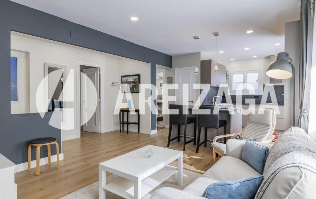 3 bedroom Apartment for sale in Donostia-San Sebastian - € 714,000 (Ref: 9850514)