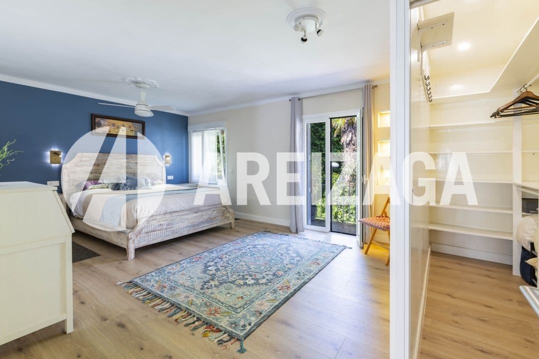 3 bedroom Apartment for sale in Donostia-San Sebastian - € 714,000 (Ref: 9850514)