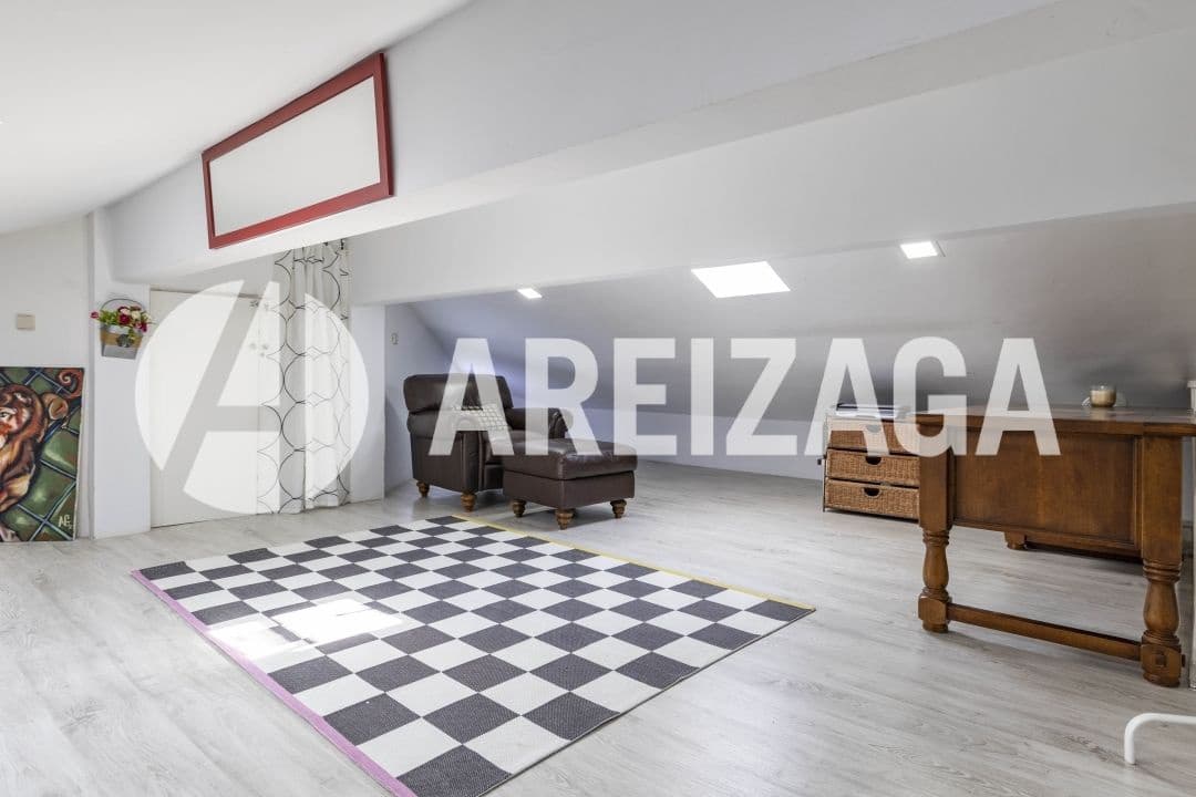 3 bedroom Apartment for sale in Donostia-San Sebastian - € 714,000 (Ref: 9850514)