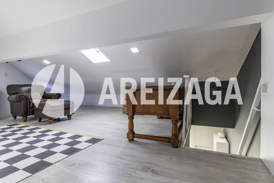 3 bedroom Apartment for sale in Donostia-San Sebastian - € 714,000 (Ref: 9850514)