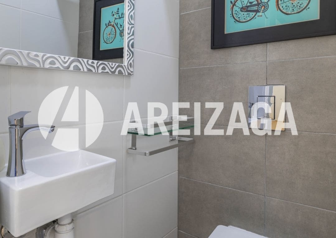 3 bedroom Apartment for sale in Donostia-San Sebastian - € 714,000 (Ref: 9850514)