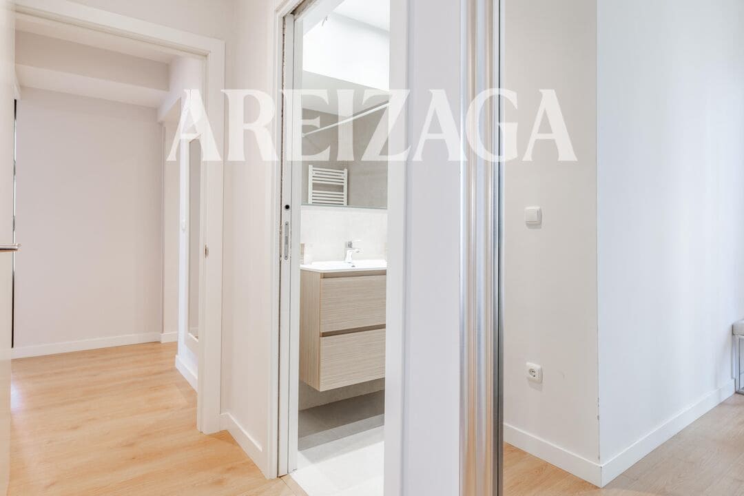 2 bedroom Flat for sale in Donostia-San Sebastian - € 725,000 (Ref: 9854520)