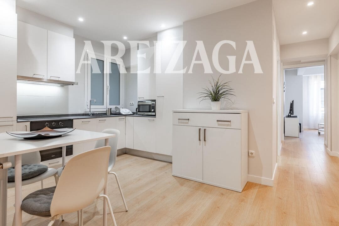 2 bedroom Flat for sale in Donostia-San Sebastian - € 725,000 (Ref: 9854520)