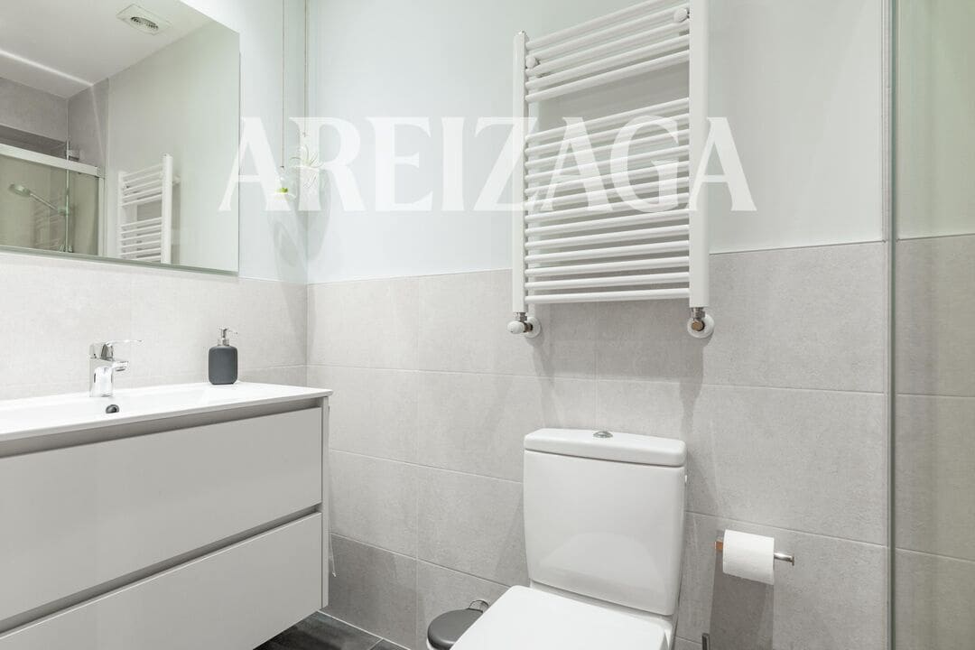 2 bedroom Flat for sale in Donostia-San Sebastian - € 725,000 (Ref: 9854520)