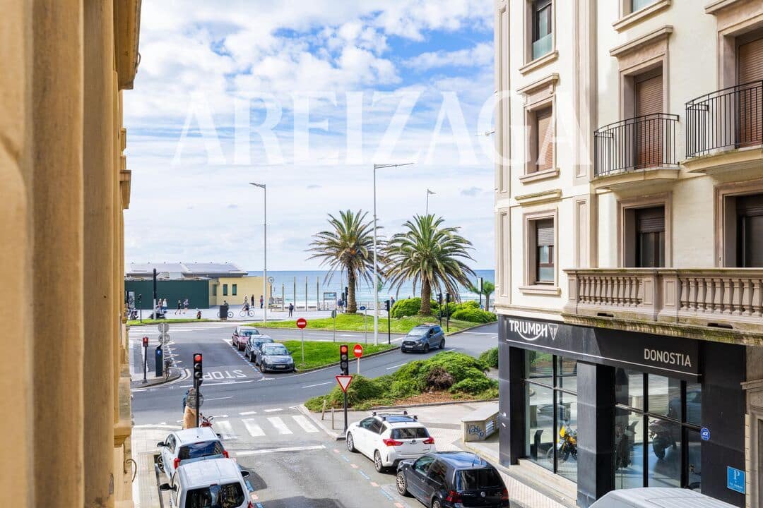2 bedroom Flat for sale in Donostia-San Sebastian - € 725,000 (Ref: 9854520)