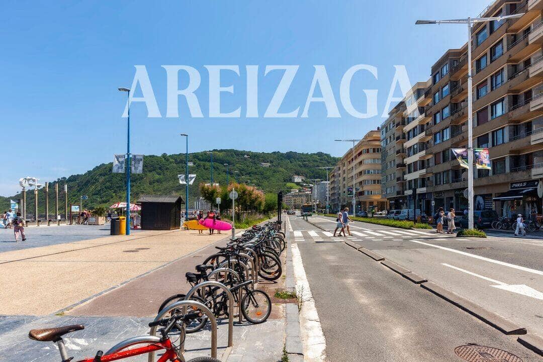 2 bedroom Flat for sale in Donostia-San Sebastian - € 725,000 (Ref: 9854520)