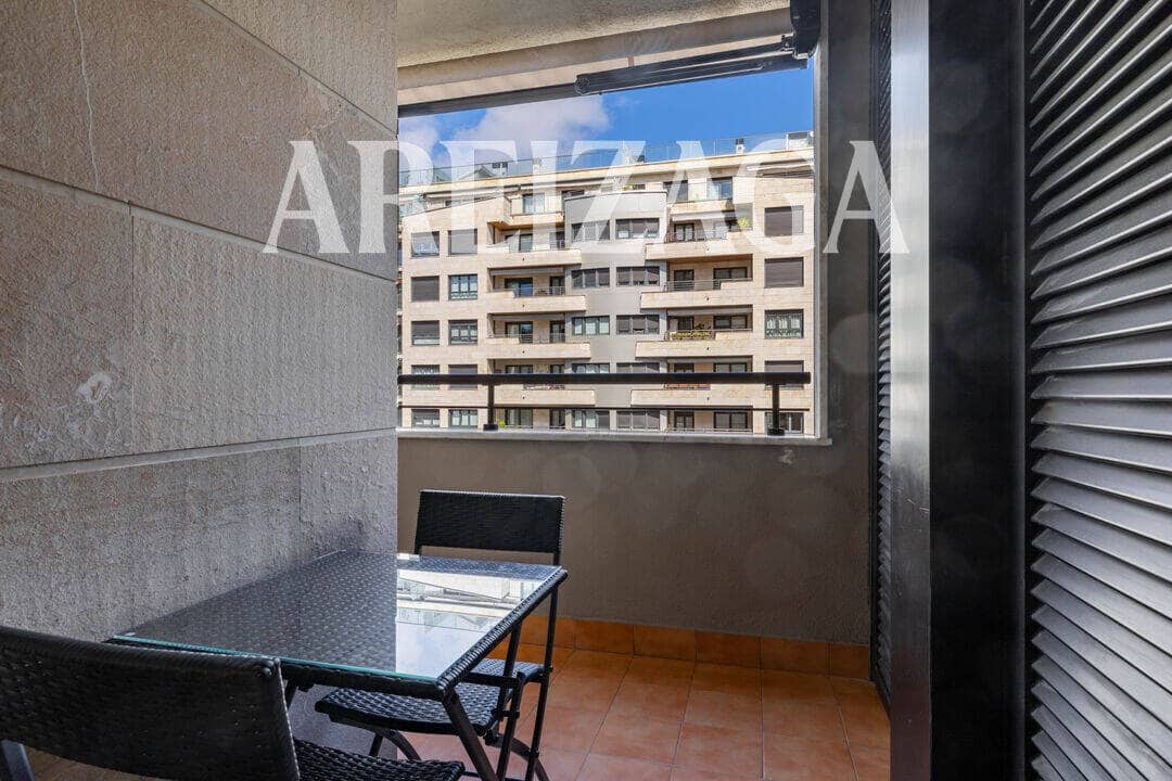 Piso de 3 habitaciones en Donostia-San Sebastián en venta - 810.000 € (Ref: 9854521)