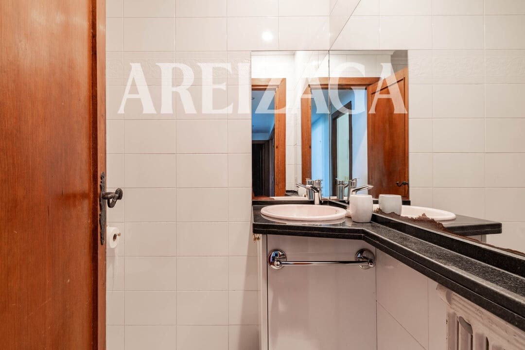 9 soveværelse Byhus til salg i Donostia-San Sebastian - € 1.500.000 (Ref: 9868025)