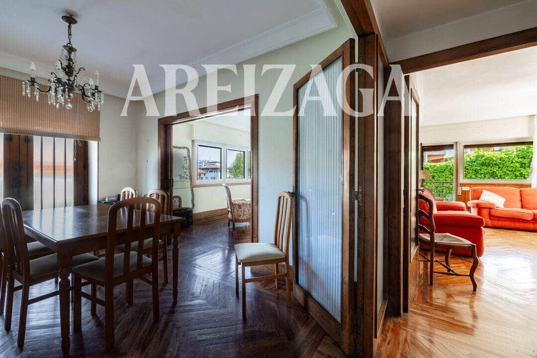 9 soveværelse Byhus til salg i Donostia-San Sebastian - € 1.500.000 (Ref: 9868025)