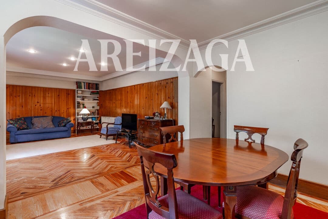 9 soveværelse Byhus til salg i Donostia-San Sebastian - € 1.500.000 (Ref: 9868025)