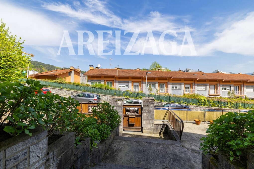 9 soveværelse Byhus til salg i Donostia-San Sebastian - € 1.500.000 (Ref: 9868025)