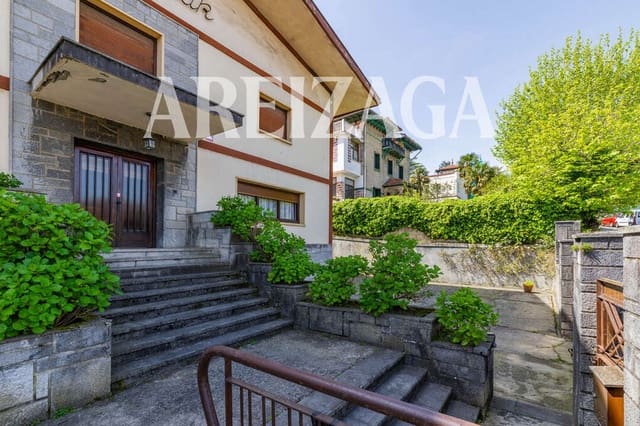 9 soveværelse Byhus til salg i Donostia-San Sebastián - € 1.500.000 (Ref: 9868025)
