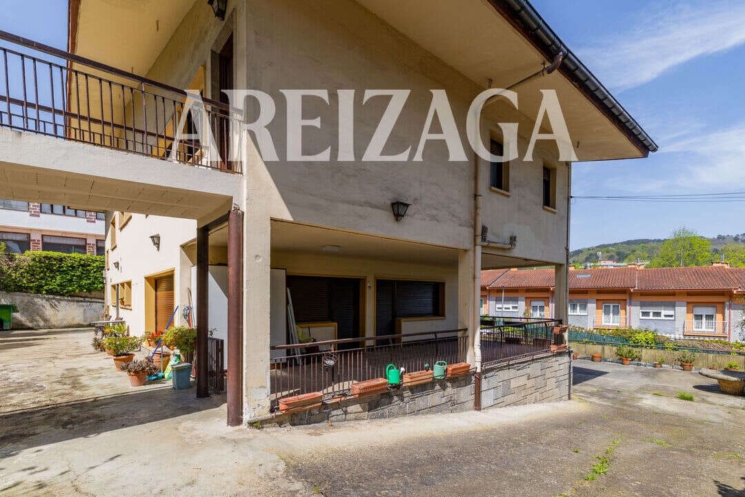 9 soveværelse Byhus til salg i Donostia-San Sebastian - € 1.500.000 (Ref: 9868025)