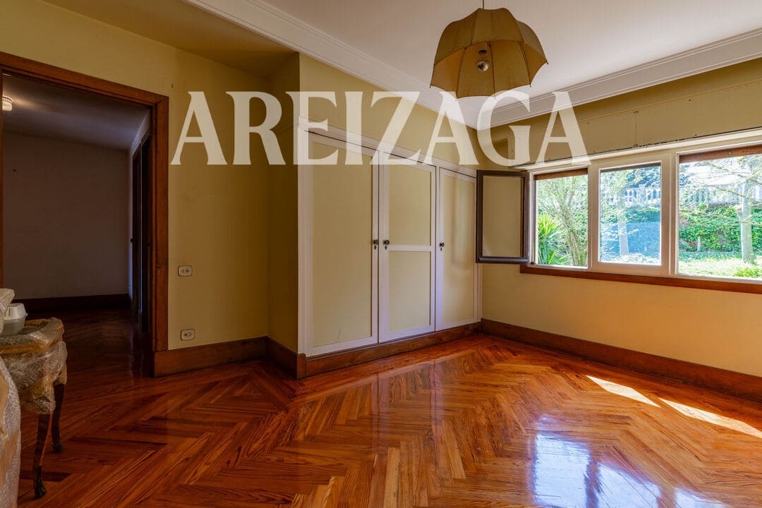 9 soveværelse Byhus til salg i Donostia-San Sebastian - € 1.500.000 (Ref: 9868025)
