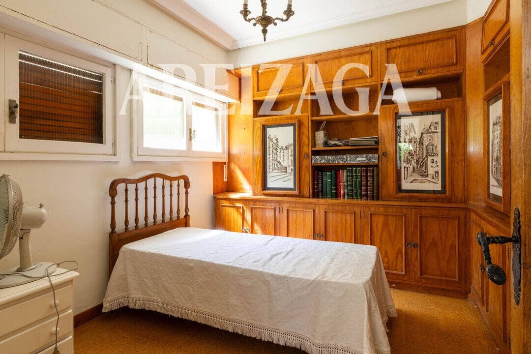 9 soveværelse Byhus til salg i Donostia-San Sebastian - € 1.500.000 (Ref: 9868025)