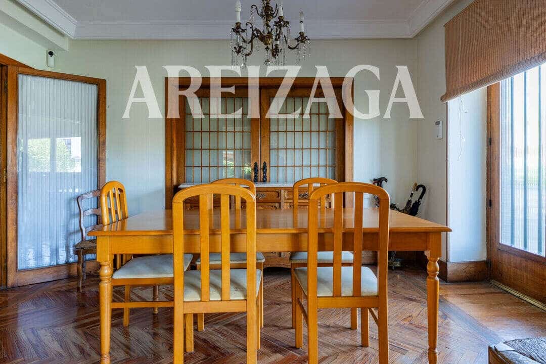 9 soveværelse Byhus til salg i Donostia-San Sebastian - € 1.500.000 (Ref: 9868025)