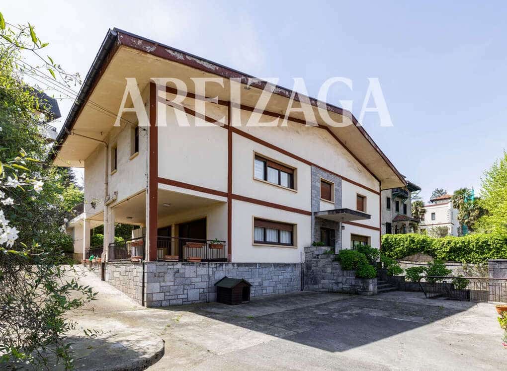 9 soveværelse Byhus til salg i Donostia-San Sebastian - € 1.500.000 (Ref: 9868025)