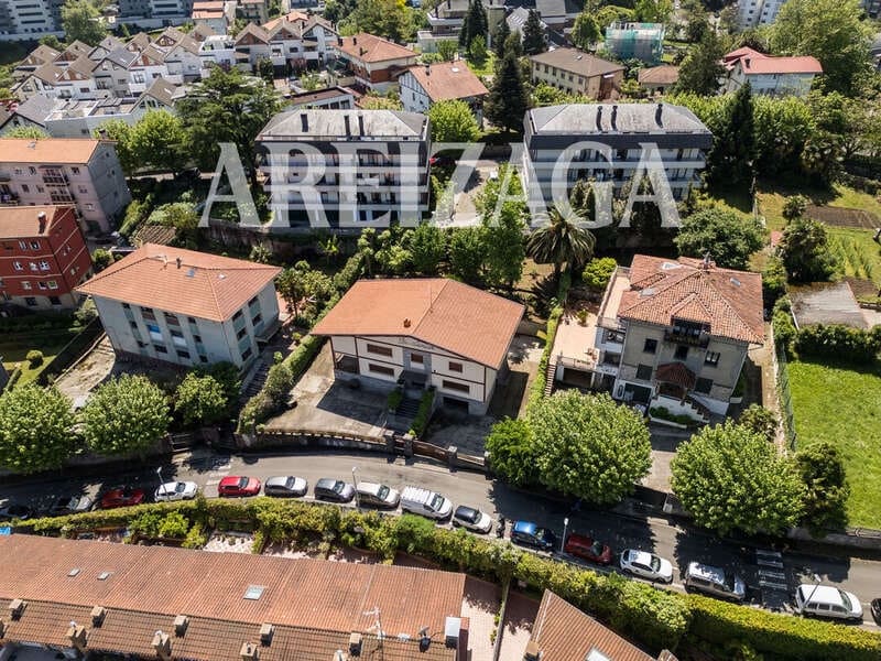 9 soveværelse Byhus til salg i Donostia-San Sebastian - € 1.500.000 (Ref: 9868025)